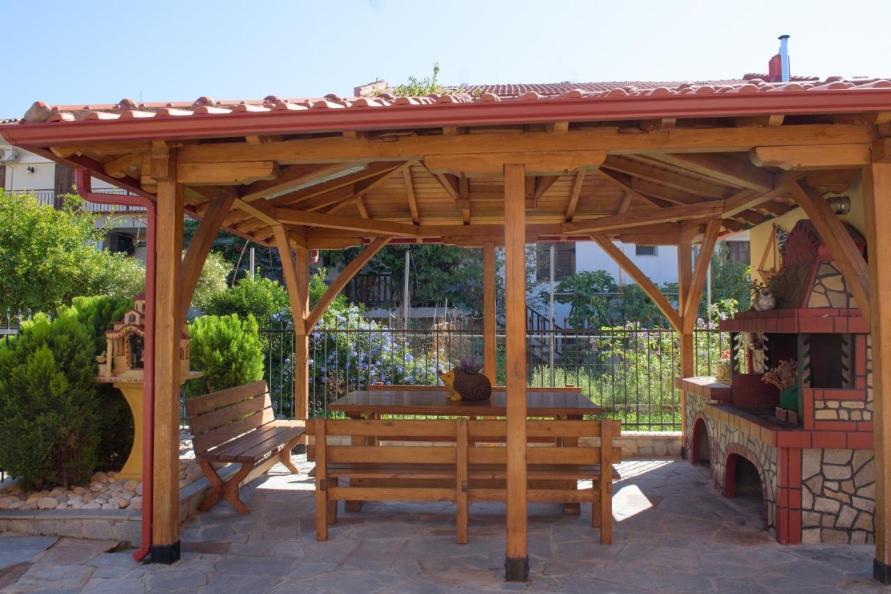 Villa Ourania Ierissos Exterior photo